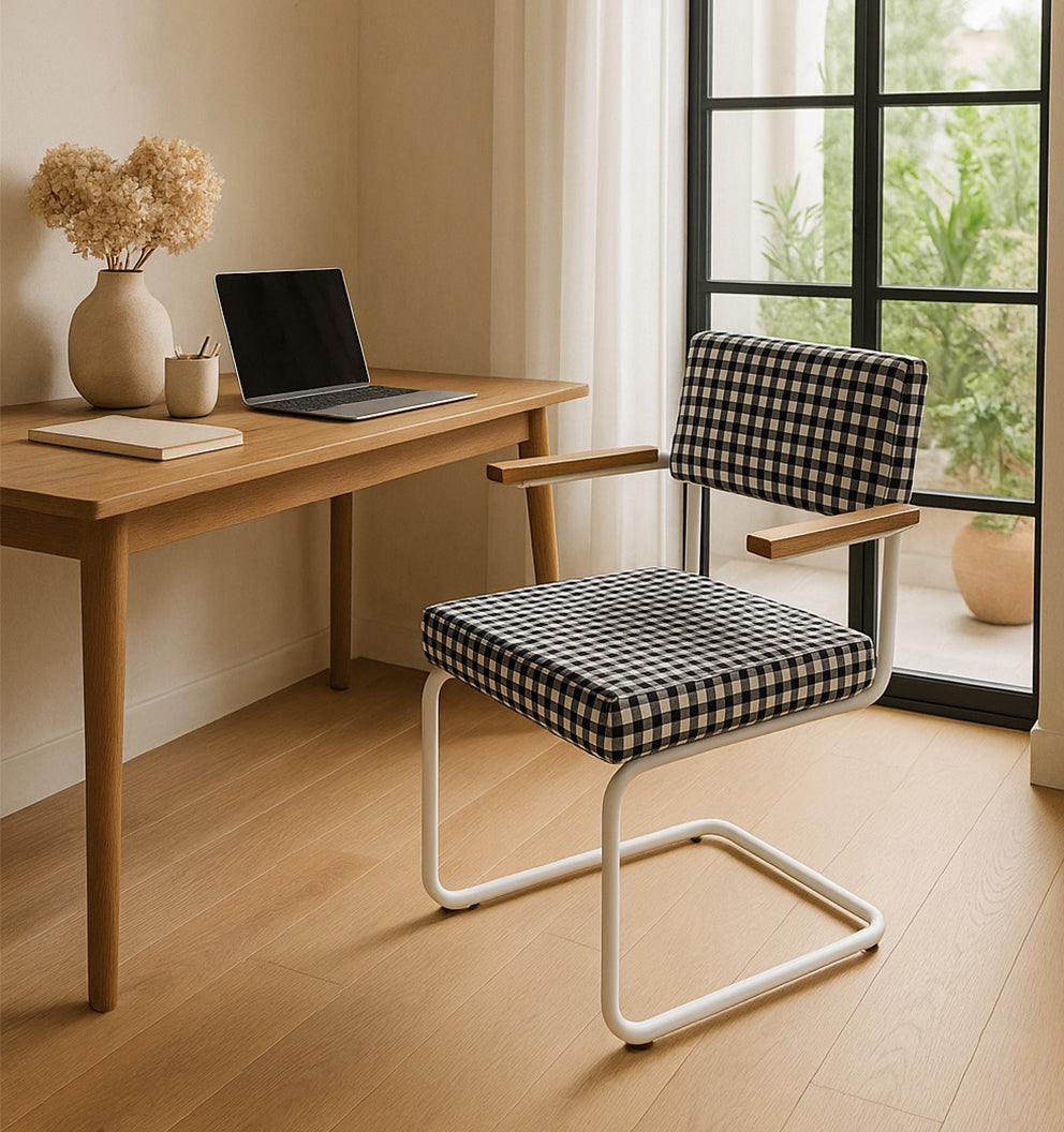 Silla blanca vichy colores